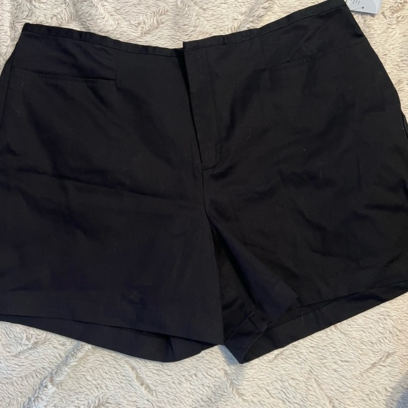 NWT Xhileration Plus Size Women's Black Shorts 22W - Picture 2 of 6